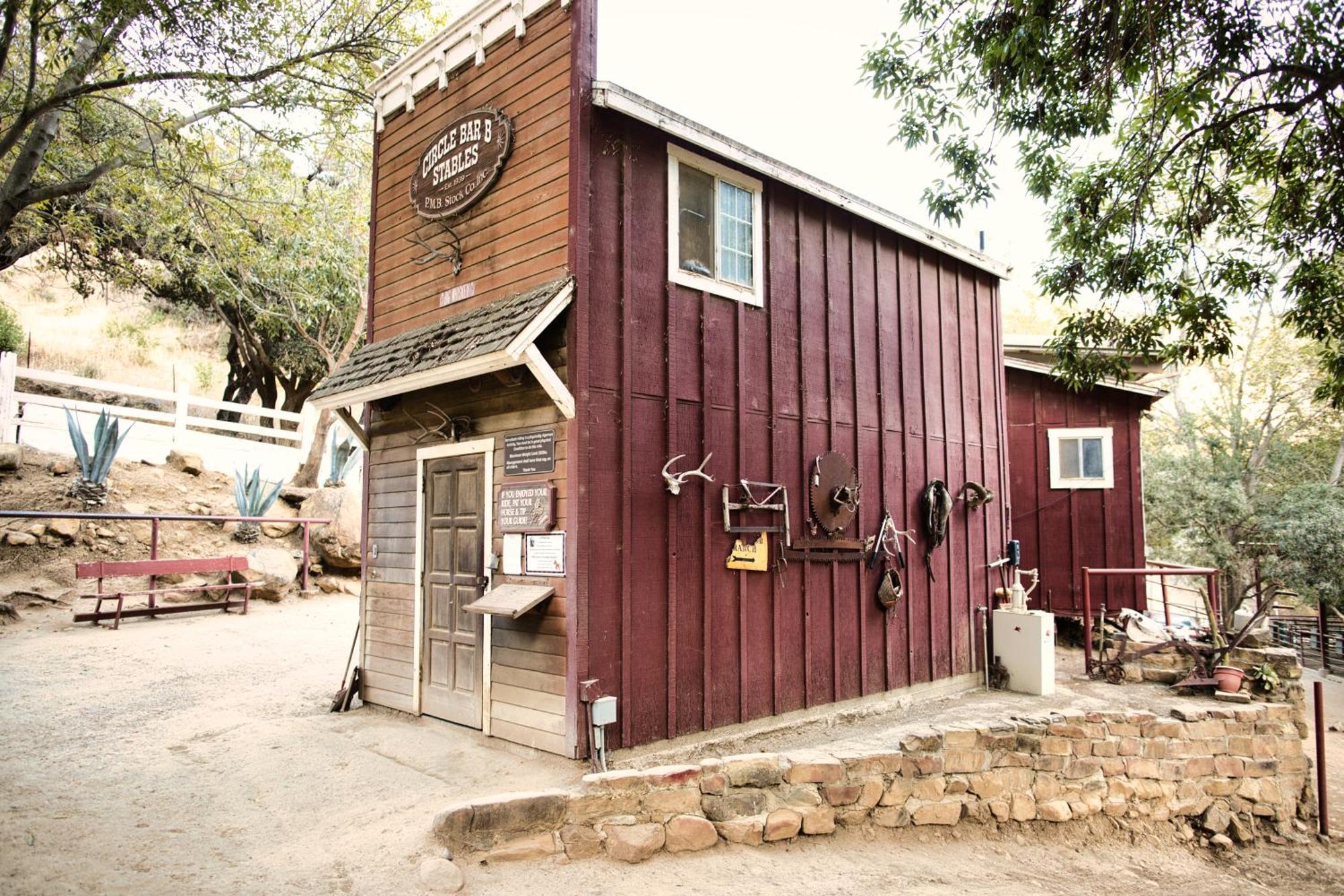 Circle Bar B Guest Ranch Otel Capitan Dış mekan fotoğraf