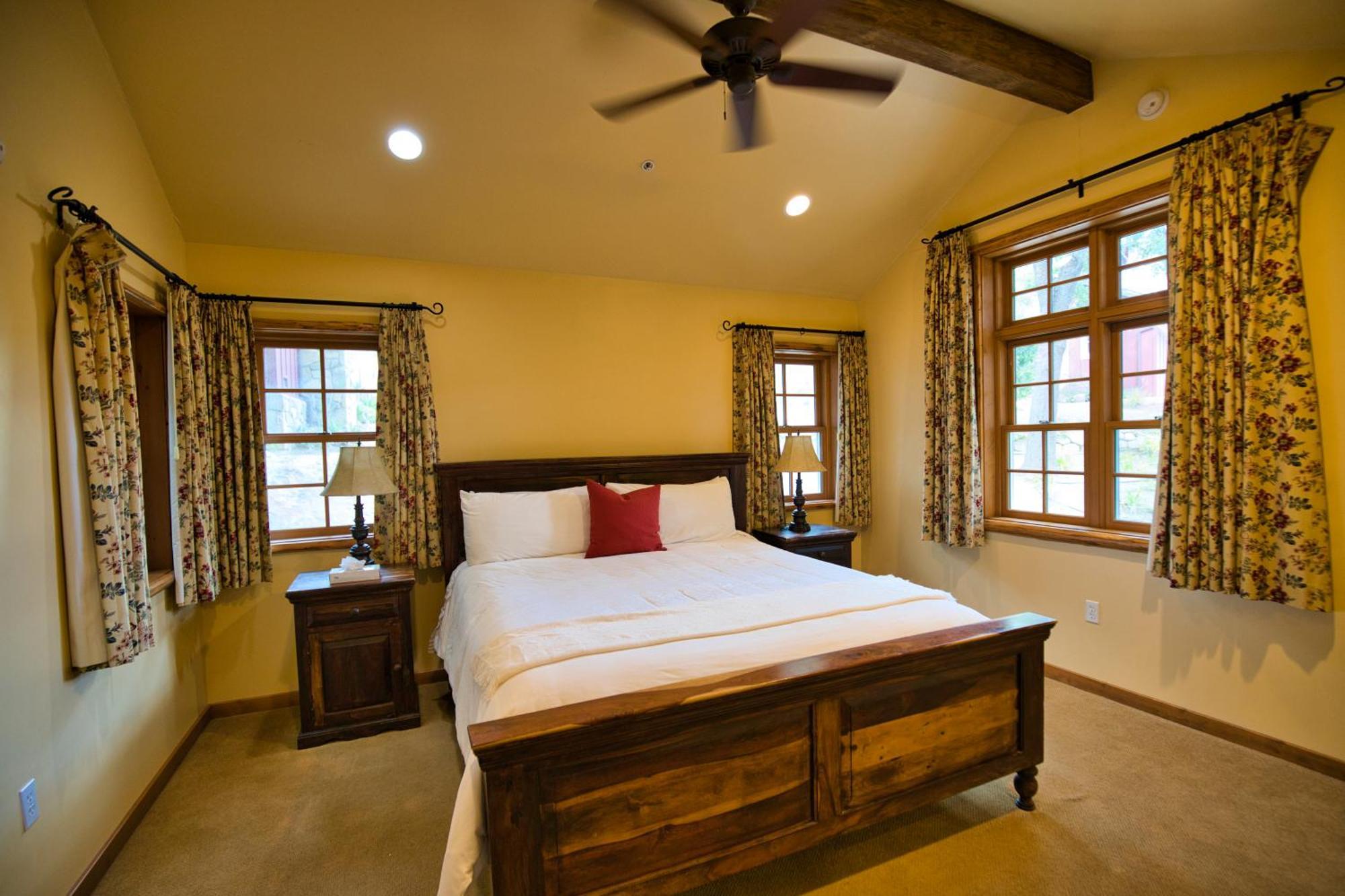 Circle Bar B Guest Ranch Otel Capitan Dış mekan fotoğraf