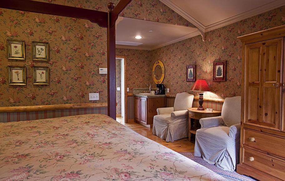 Circle Bar B Guest Ranch Otel Capitan Oda fotoğraf